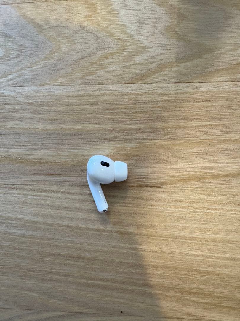 AirPods Pro2 USB-C ケース+左耳(L) 付属品あり