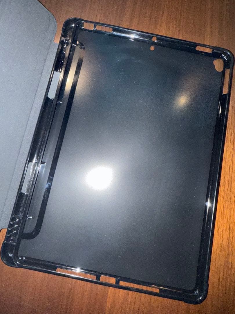 ipad 第9世代 本体➕ケース×3