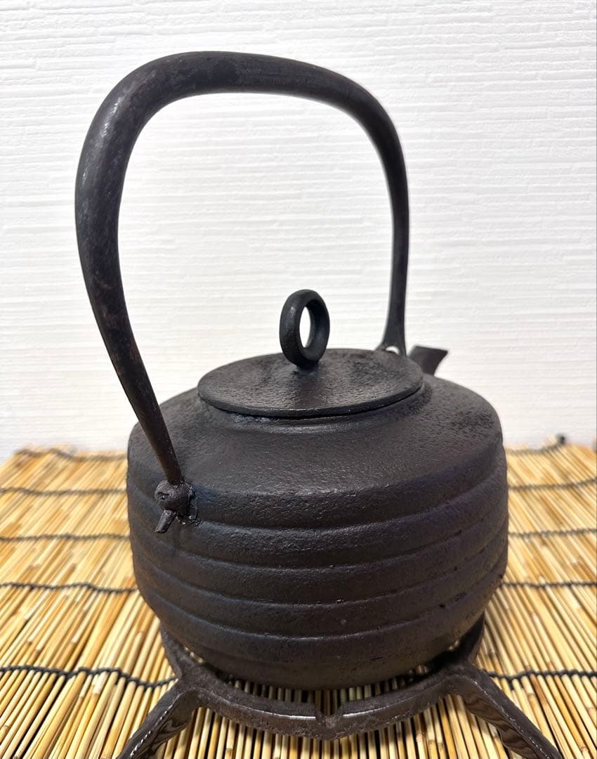 ＵＳＥＤ品 岩手県奥州 佐秋鋳造所 佐藤守巨造 真作保証　南部鉄瓶 南部鉄器