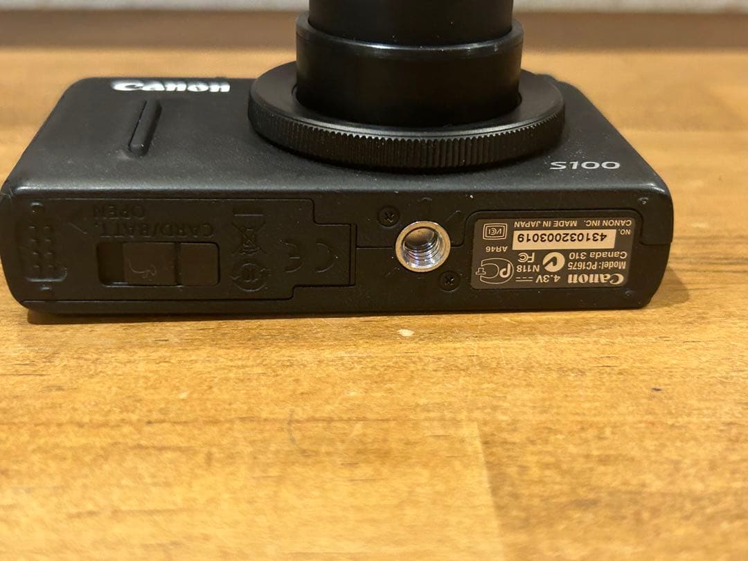 Canon S100 コンパクトデジタルカメラ　充電器付き