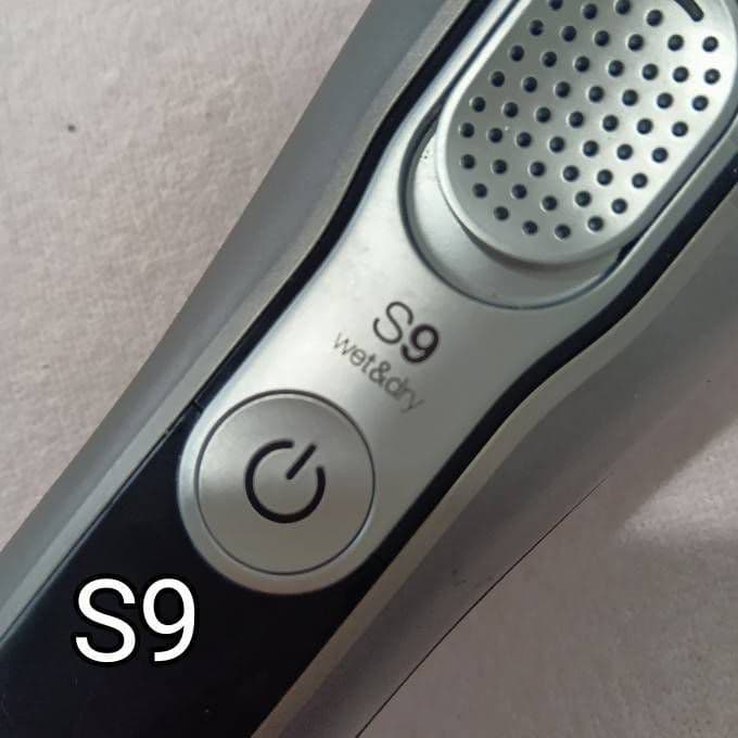 ブラウン9シリーズS9 9345s-v 刃無し本体新品未使用❣️