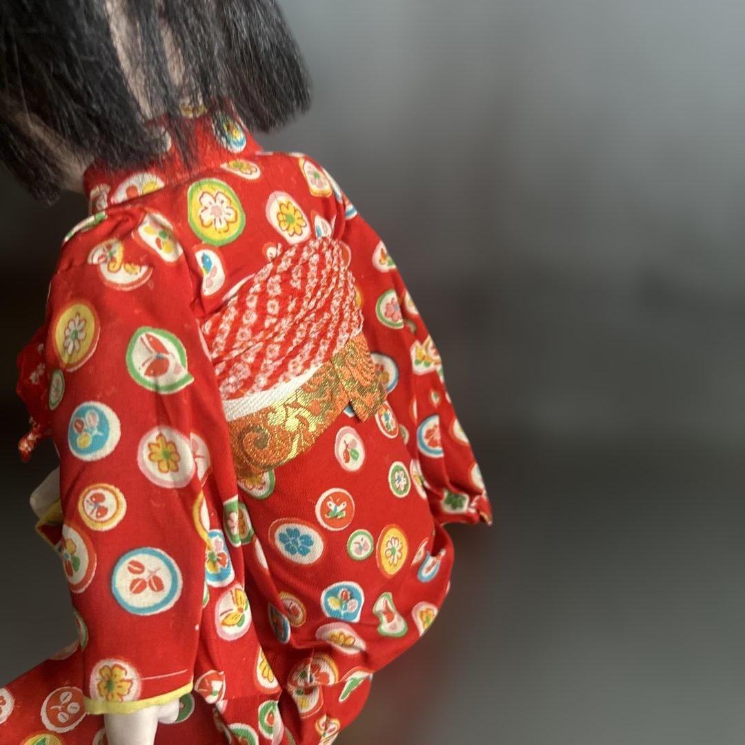 市松人形 赤と黄色の着物